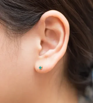 ピアスの穴あけ