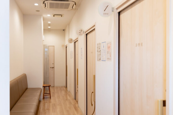 錦糸町皮膚科内科クリニックの1階院内
